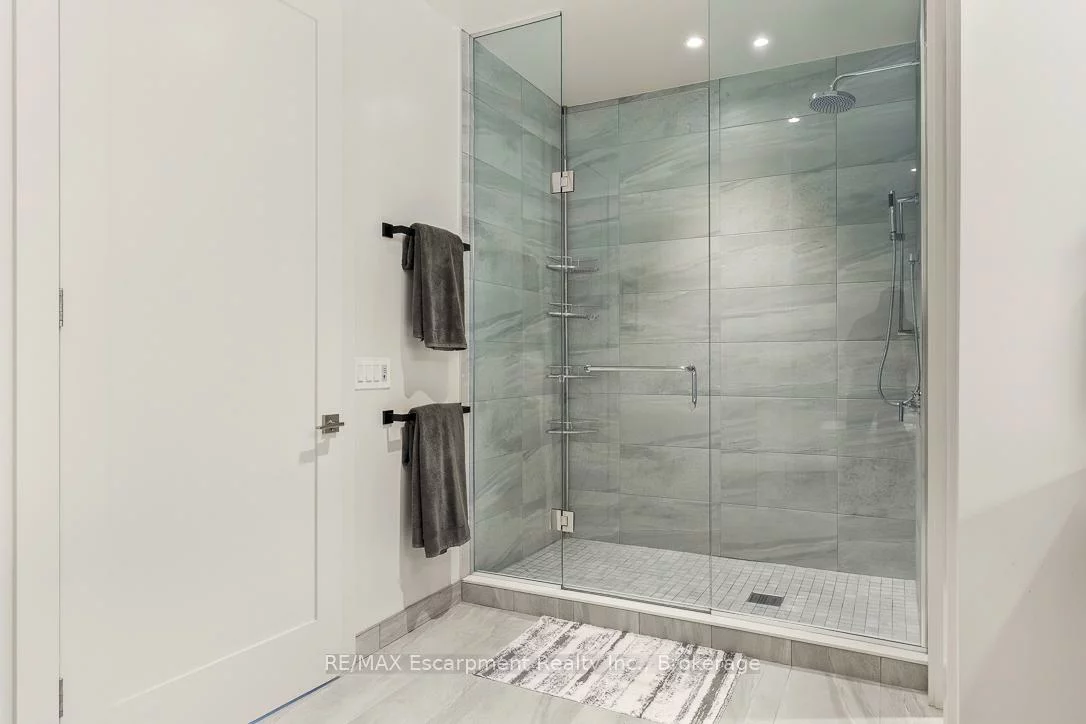 123, Maurice, 1002 - CO Central, Oakville
