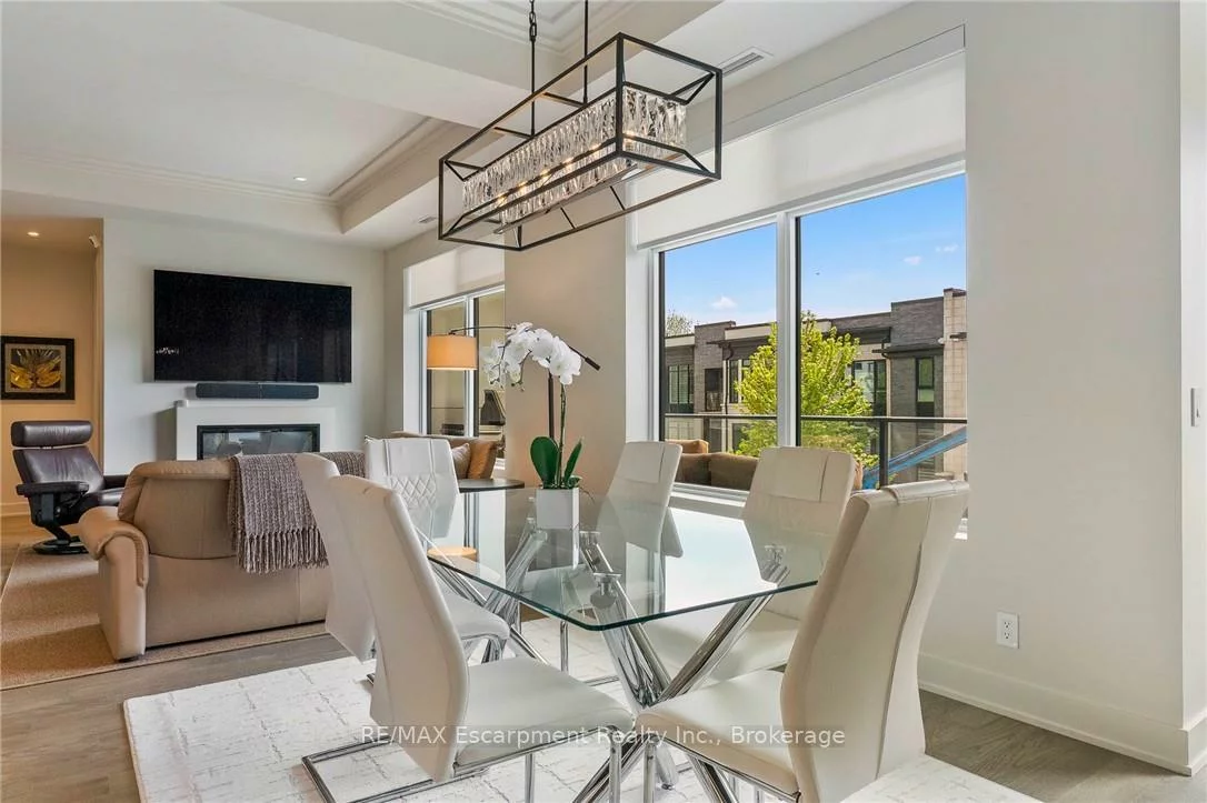 123, Maurice, 1002 - CO Central, Oakville