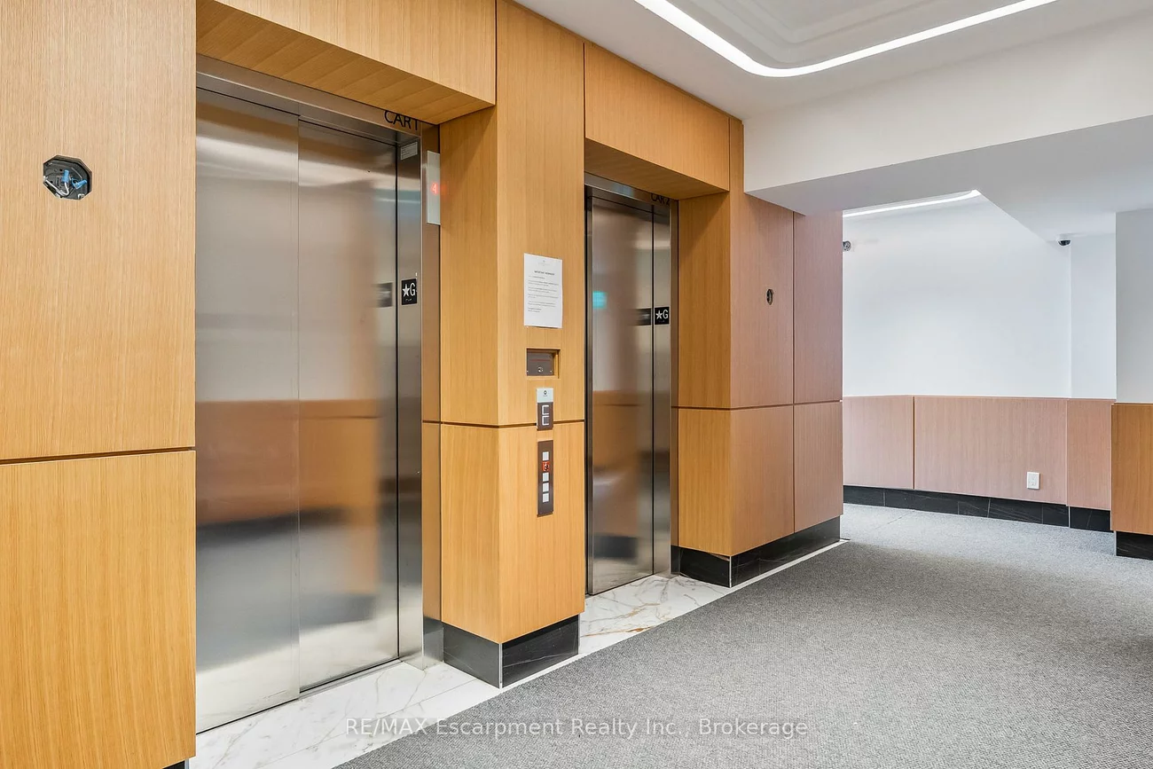 123, Maurice, 1002 - CO Central, Oakville