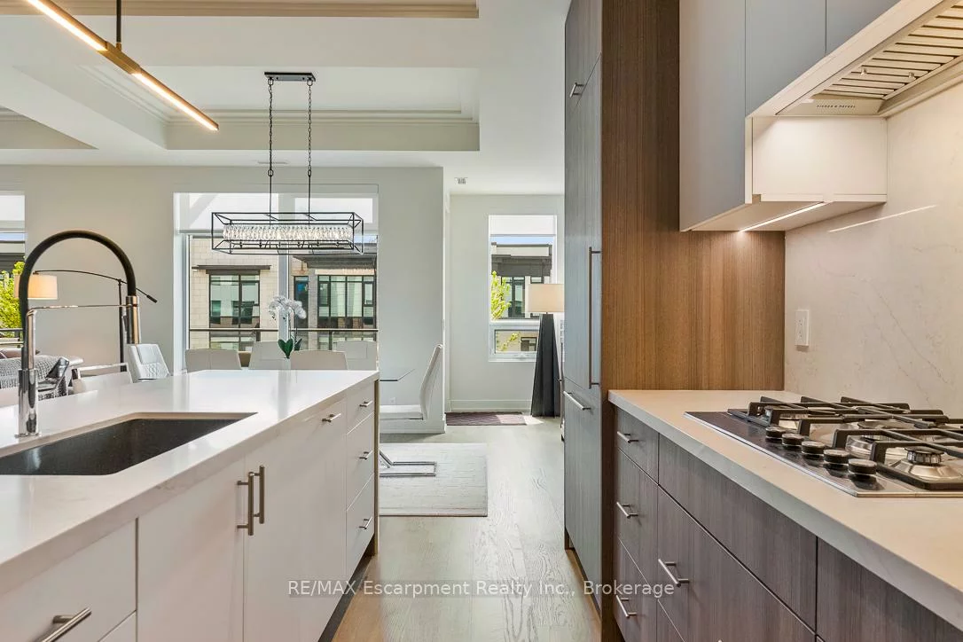 123, Maurice, 1002 - CO Central, Oakville