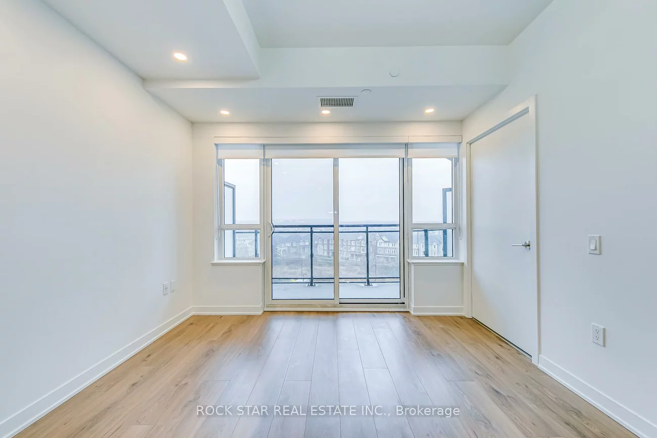 395, Dundas, 1008 - GO Glenorchy, Oakville