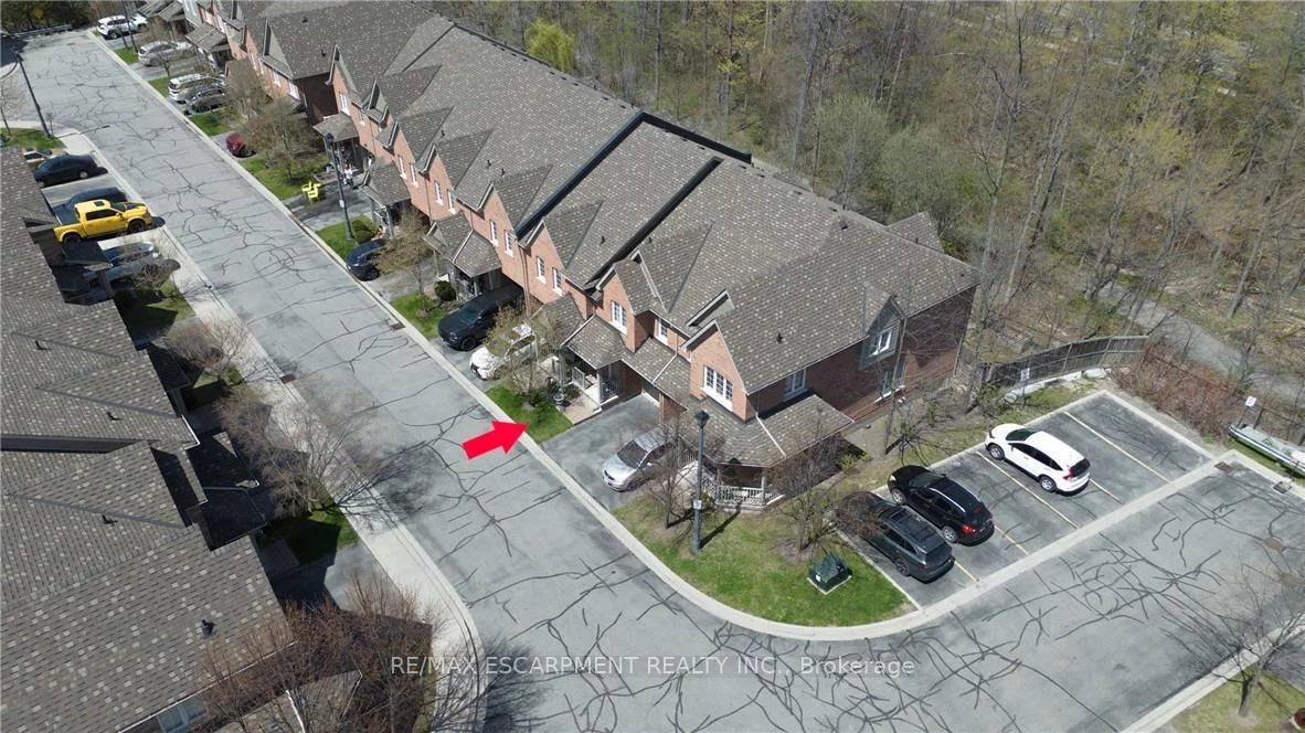 233, Duskywing, 1001 - BR Bronte, Oakville