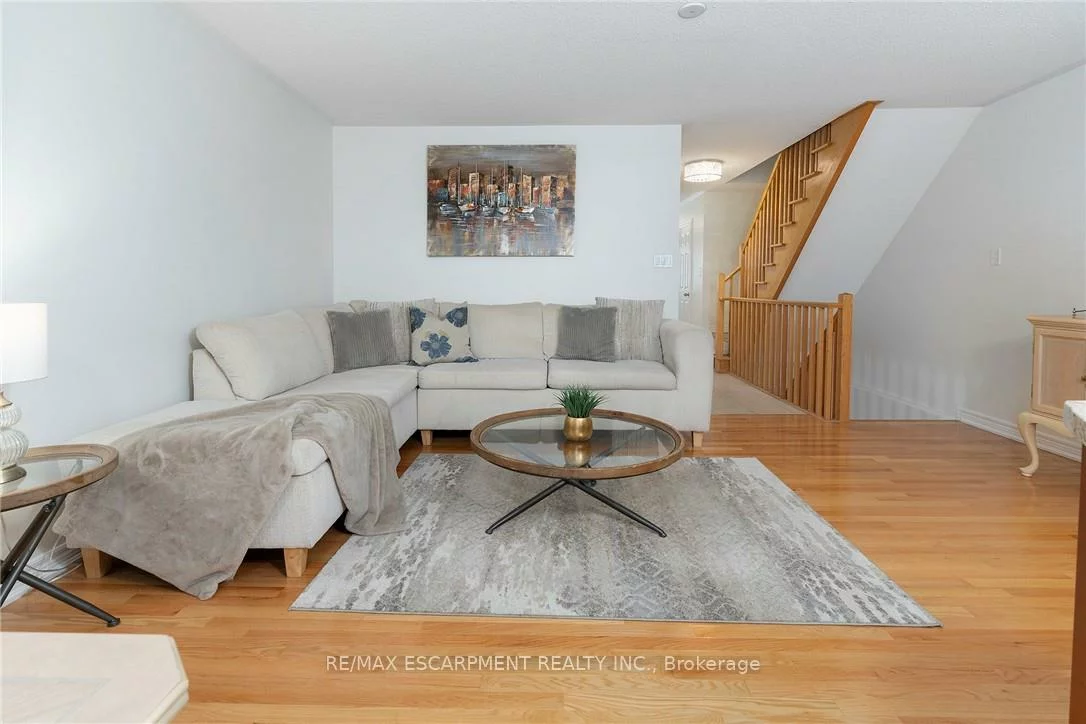 233, Duskywing, 1001 - BR Bronte, Oakville