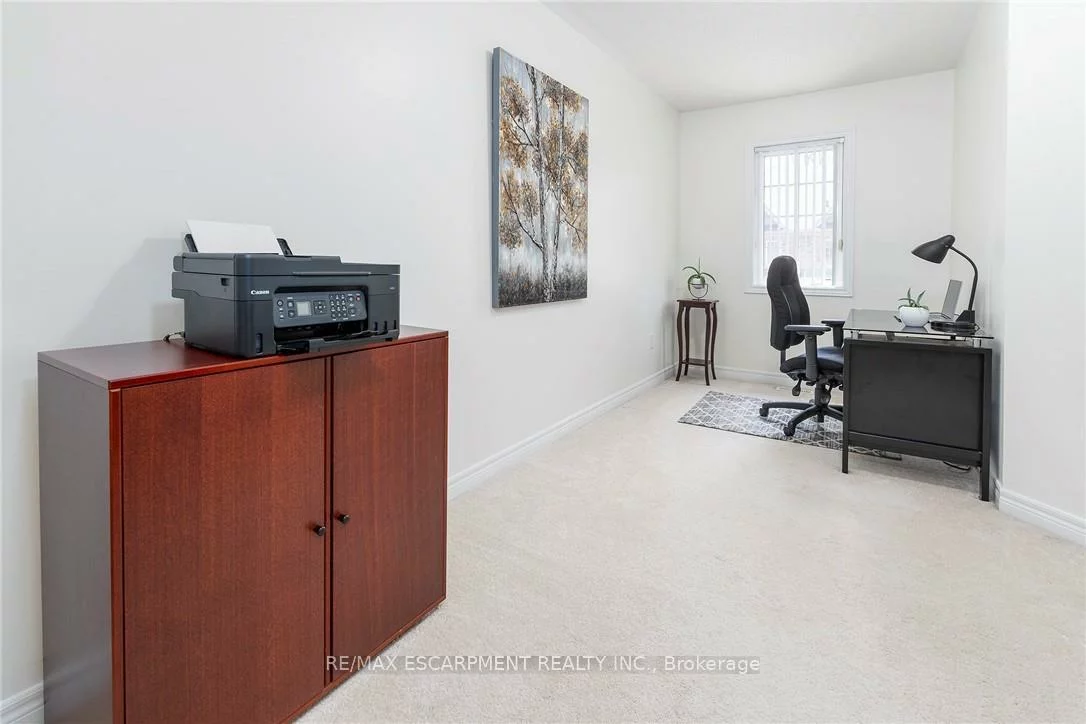 233, Duskywing, 1001 - BR Bronte, Oakville