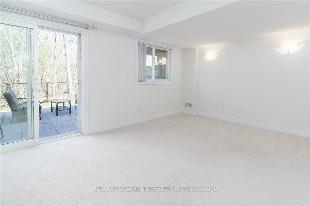 233, Duskywing, 1001 - BR Bronte, Oakville