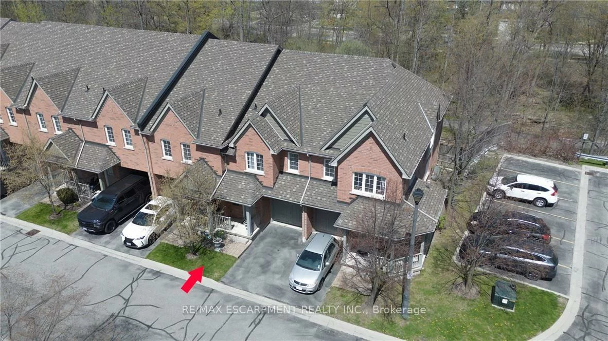 233, Duskywing, 1001 - BR Bronte, Oakville