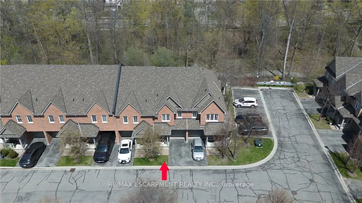 233, Duskywing, 1001 - BR Bronte, Oakville