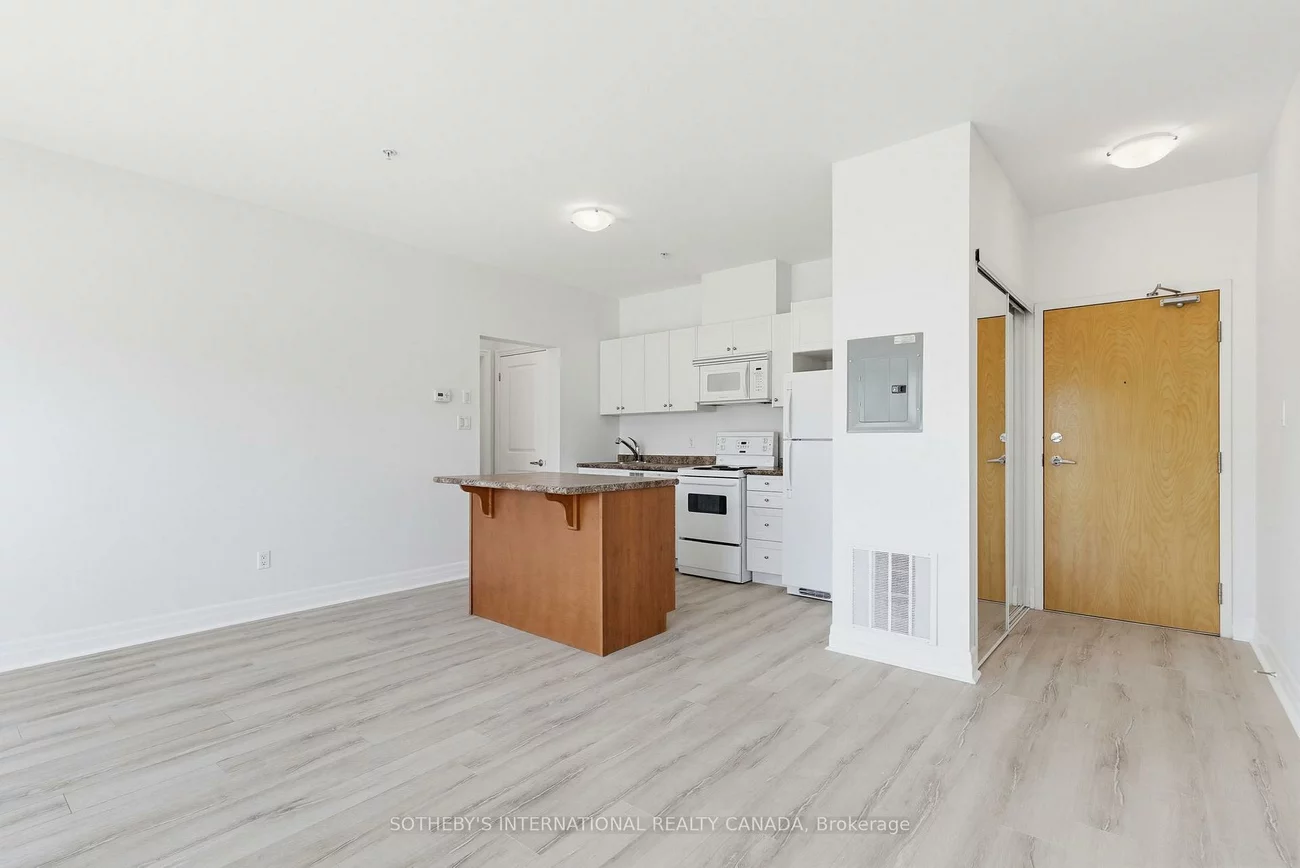459, Kerr, 1002 - CO Central, Oakville