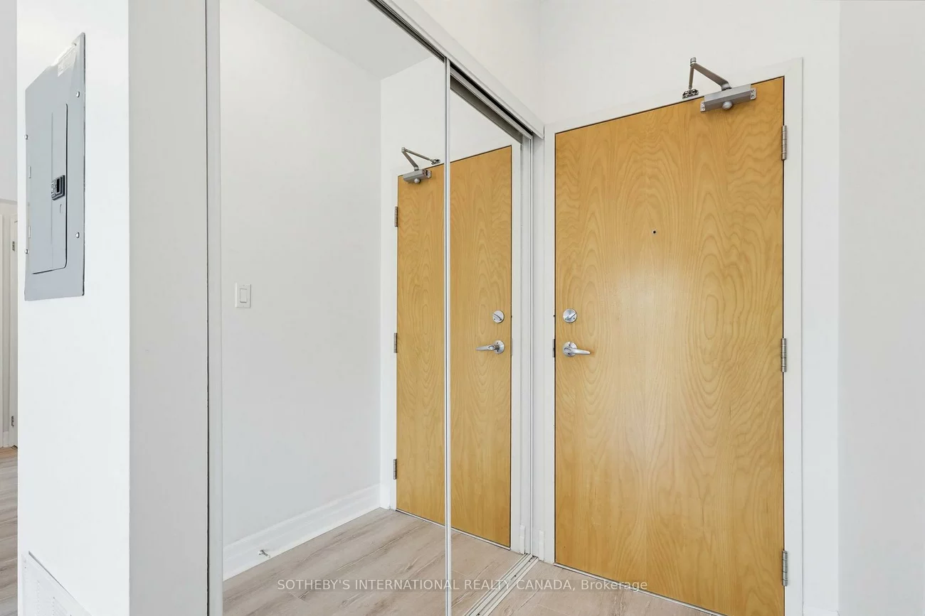 459, Kerr, 1002 - CO Central, Oakville
