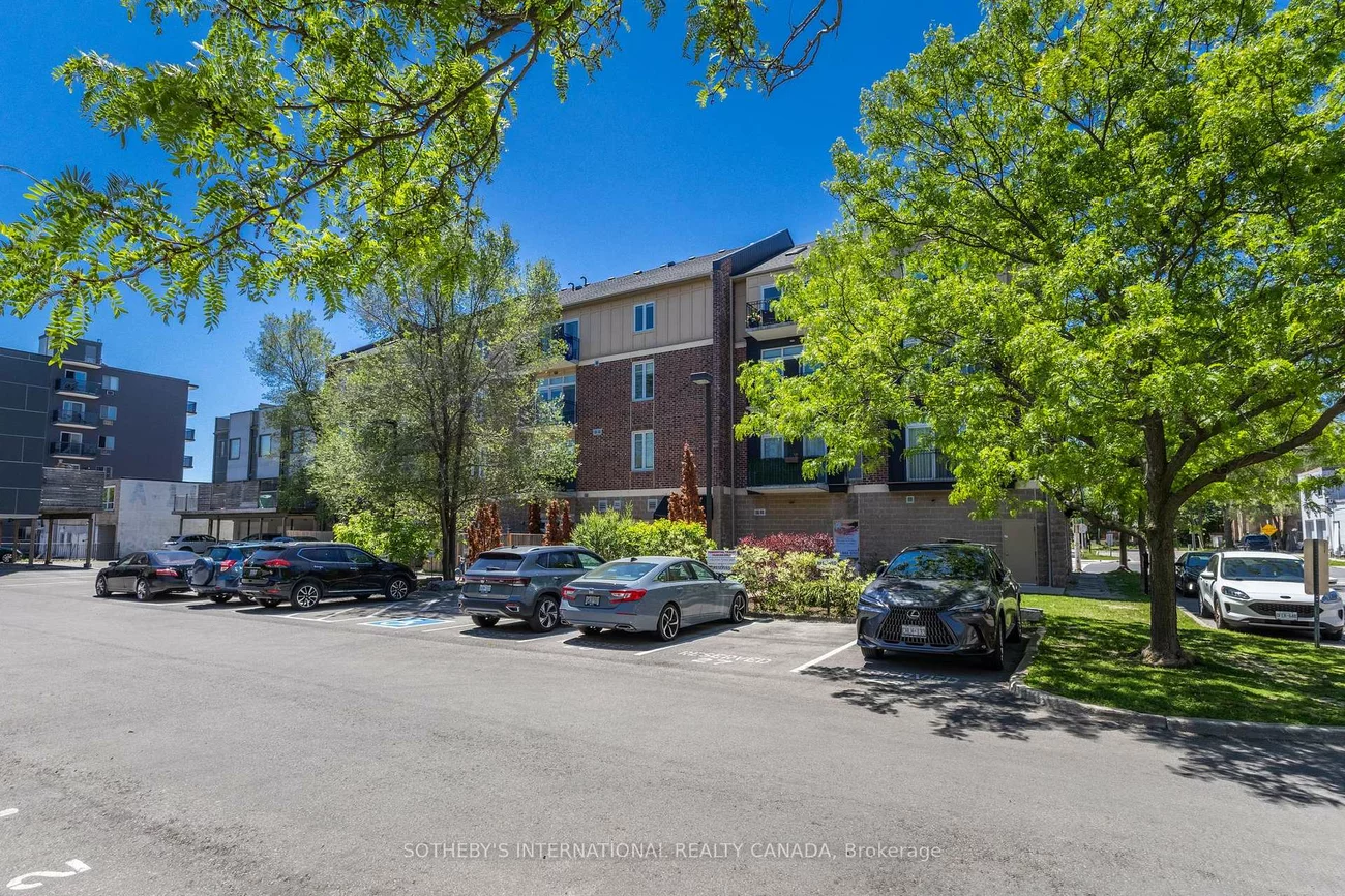 459, Kerr, 1002 - CO Central, Oakville