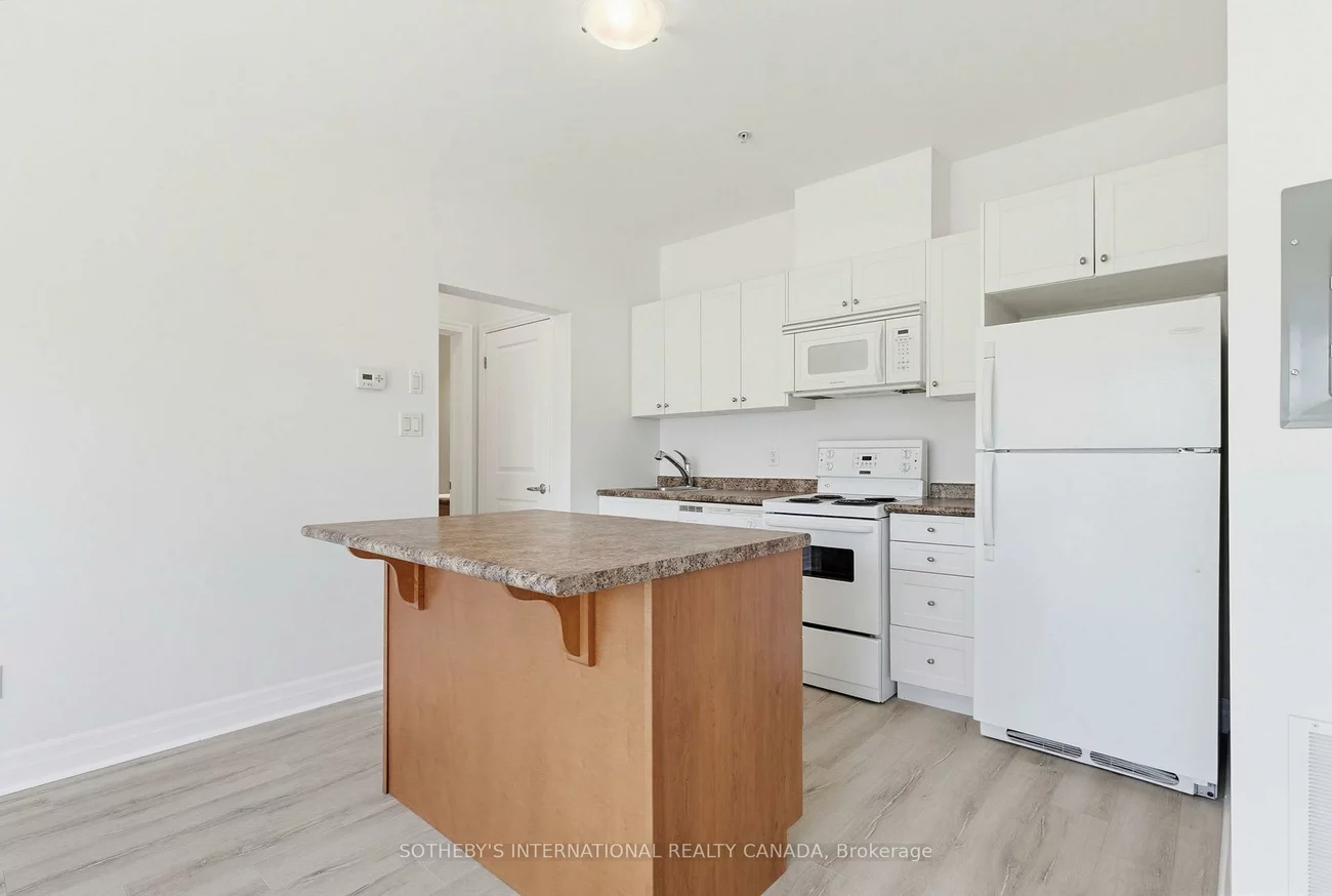 459, Kerr, 1002 - CO Central, Oakville