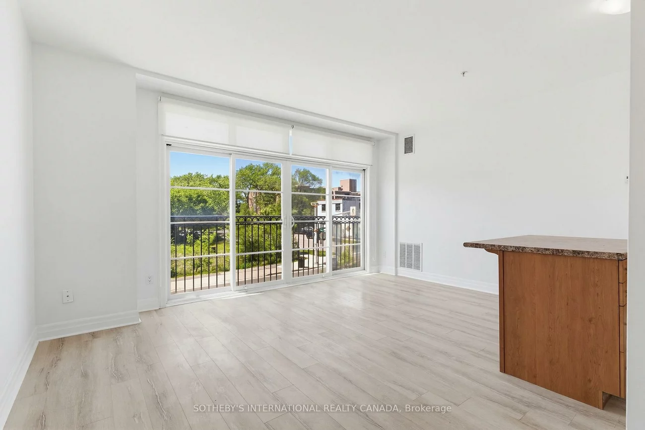 459, Kerr, 1002 - CO Central, Oakville