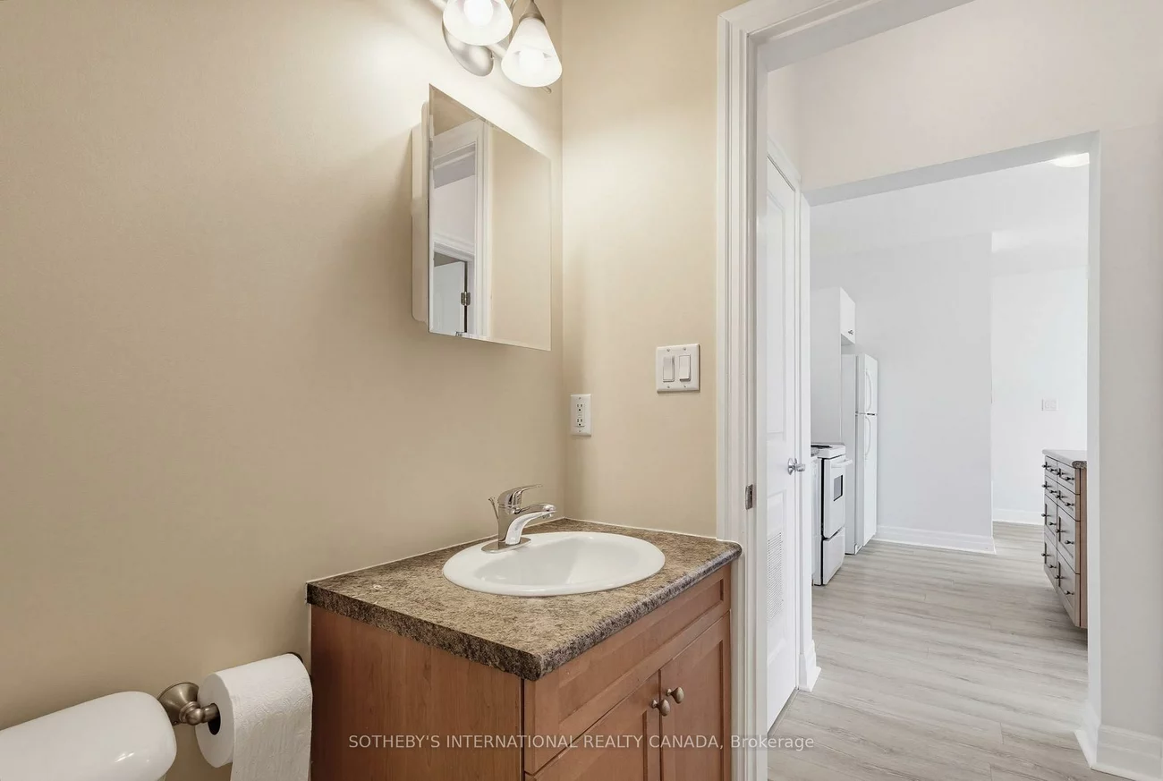 459, Kerr, 1002 - CO Central, Oakville