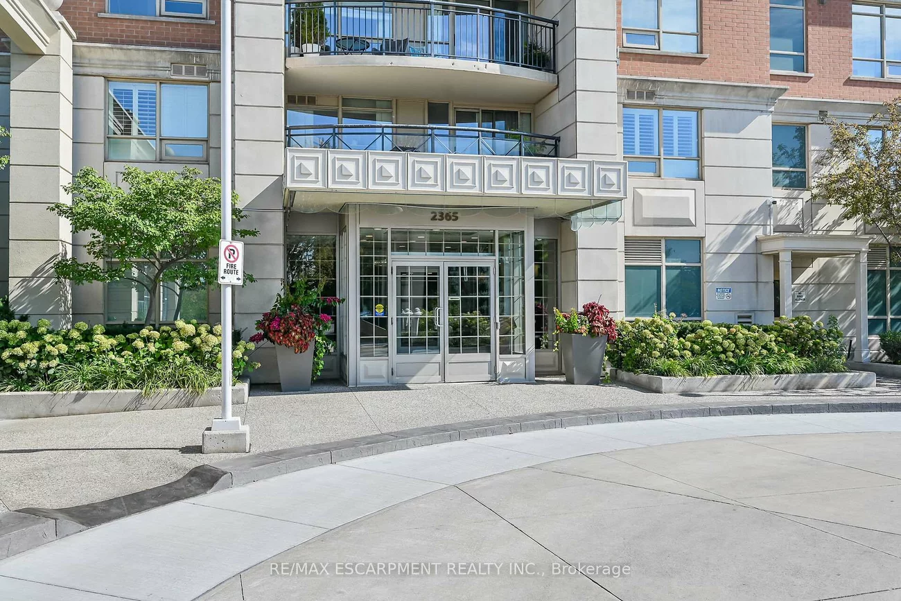 2365, Central Park, 1015 - RO River Oaks, Oakville