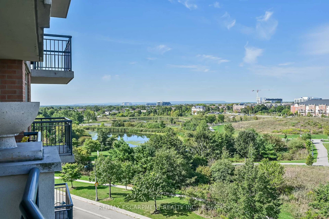 2365, Central Park, 1015 - RO River Oaks, Oakville