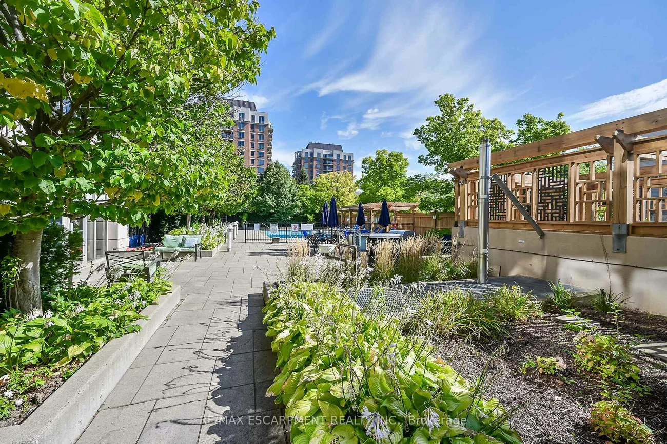 2365, Central Park, 1015 - RO River Oaks, Oakville