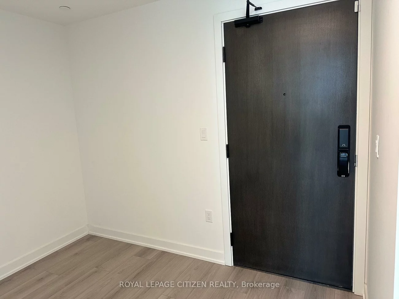 1005, Dundas, 1010 - JM Joshua Meadows, Oakville