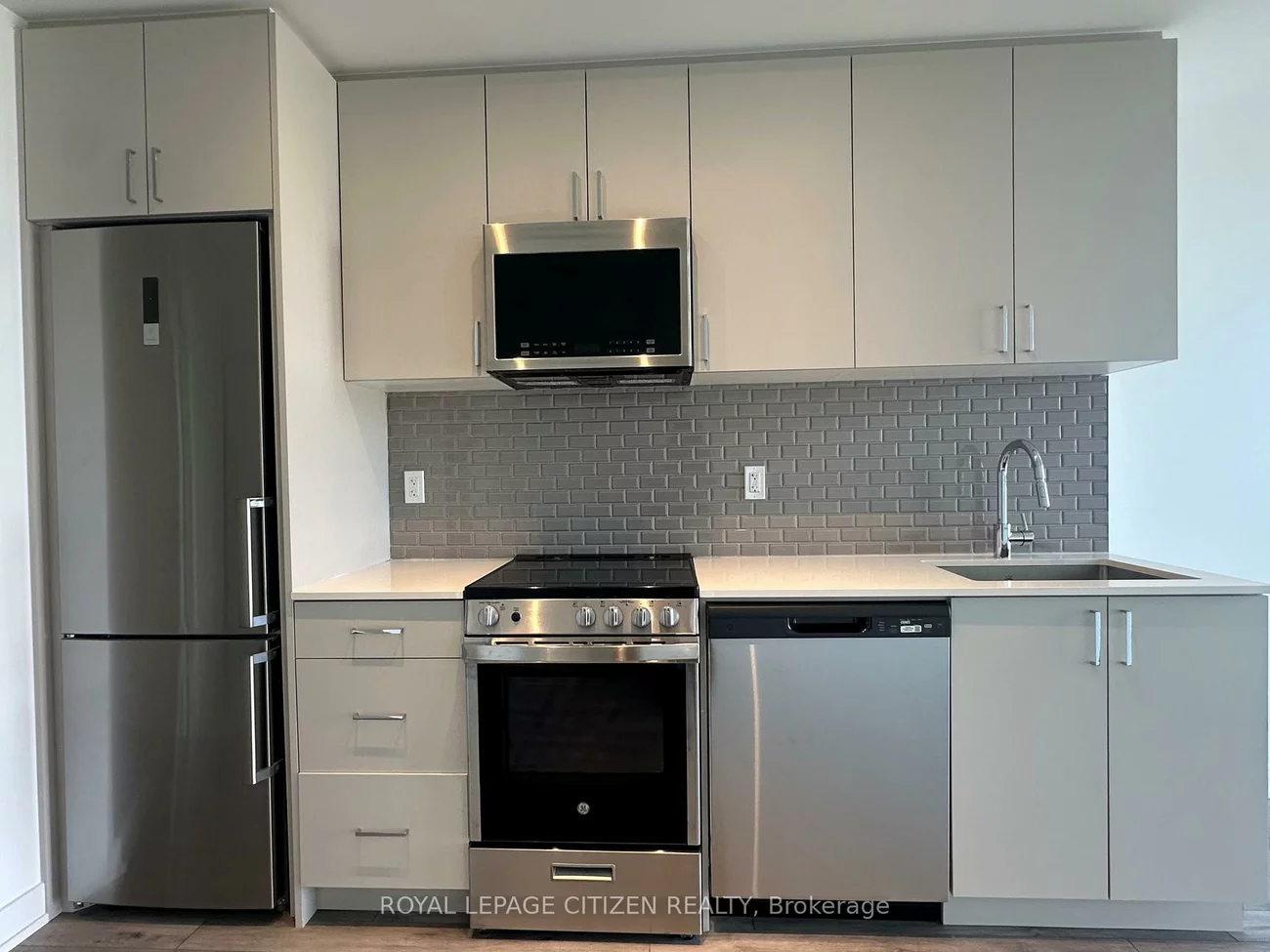 1005, Dundas, 1010 - JM Joshua Meadows, Oakville