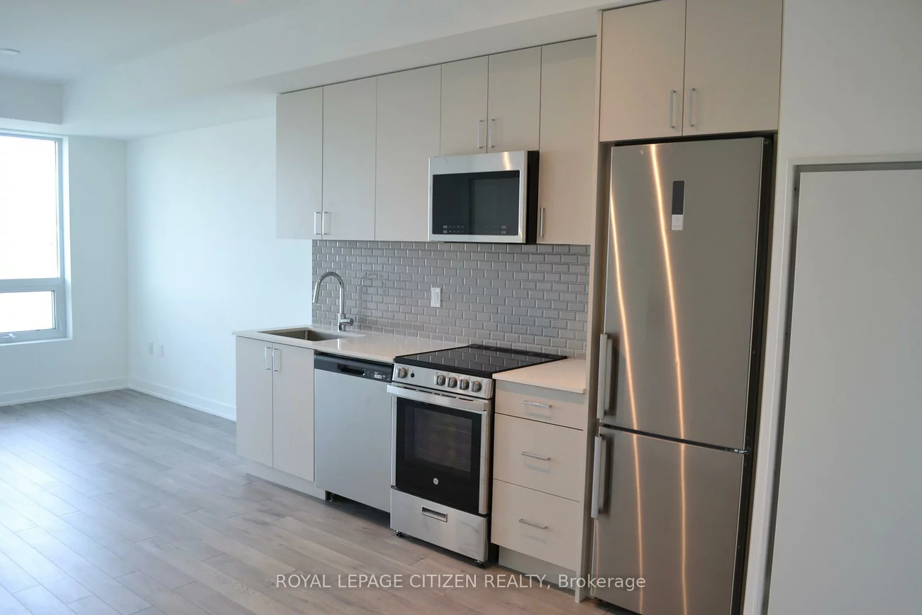 1005, Dundas, 1010 - JM Joshua Meadows, Oakville