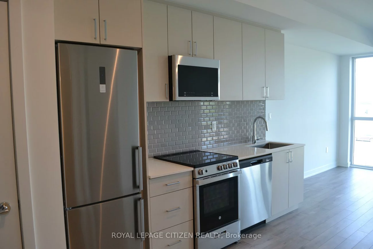 1005, Dundas, 1010 - JM Joshua Meadows, Oakville
