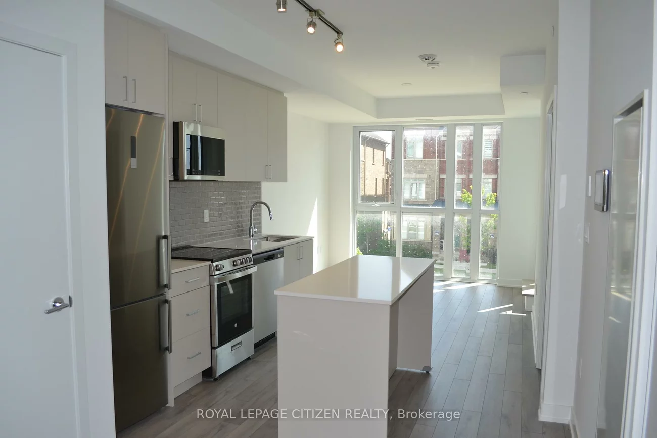 1005, DUNDAS, 1010 - JM Joshua Meadows, Oakville