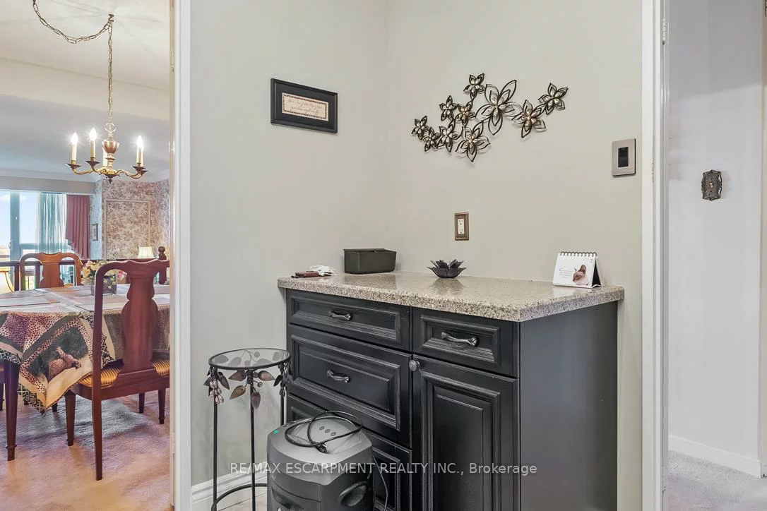 1359, White Oaks, 1005 - FA Falgarwood, Oakville