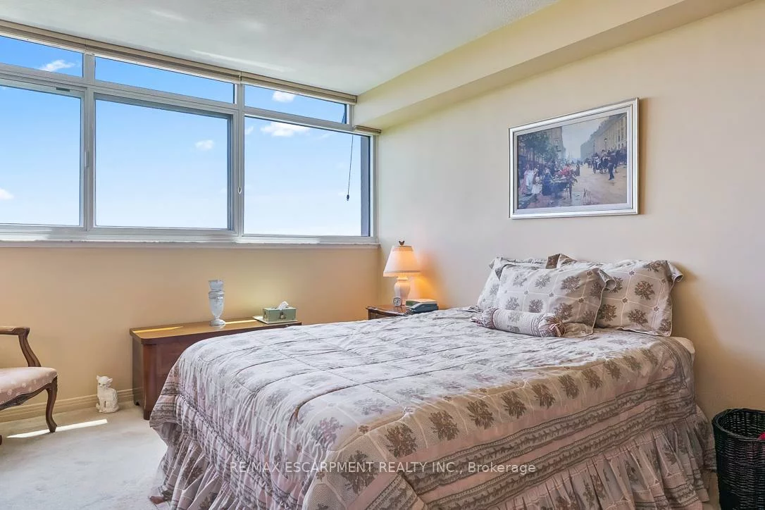 1359, White Oaks, 1005 - FA Falgarwood, Oakville