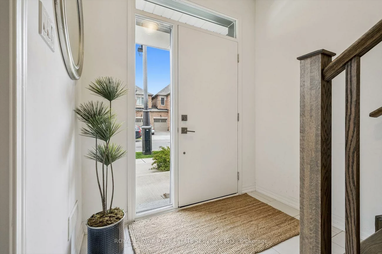 78, Huguenot, 1008 - GO Glenorchy, Oakville