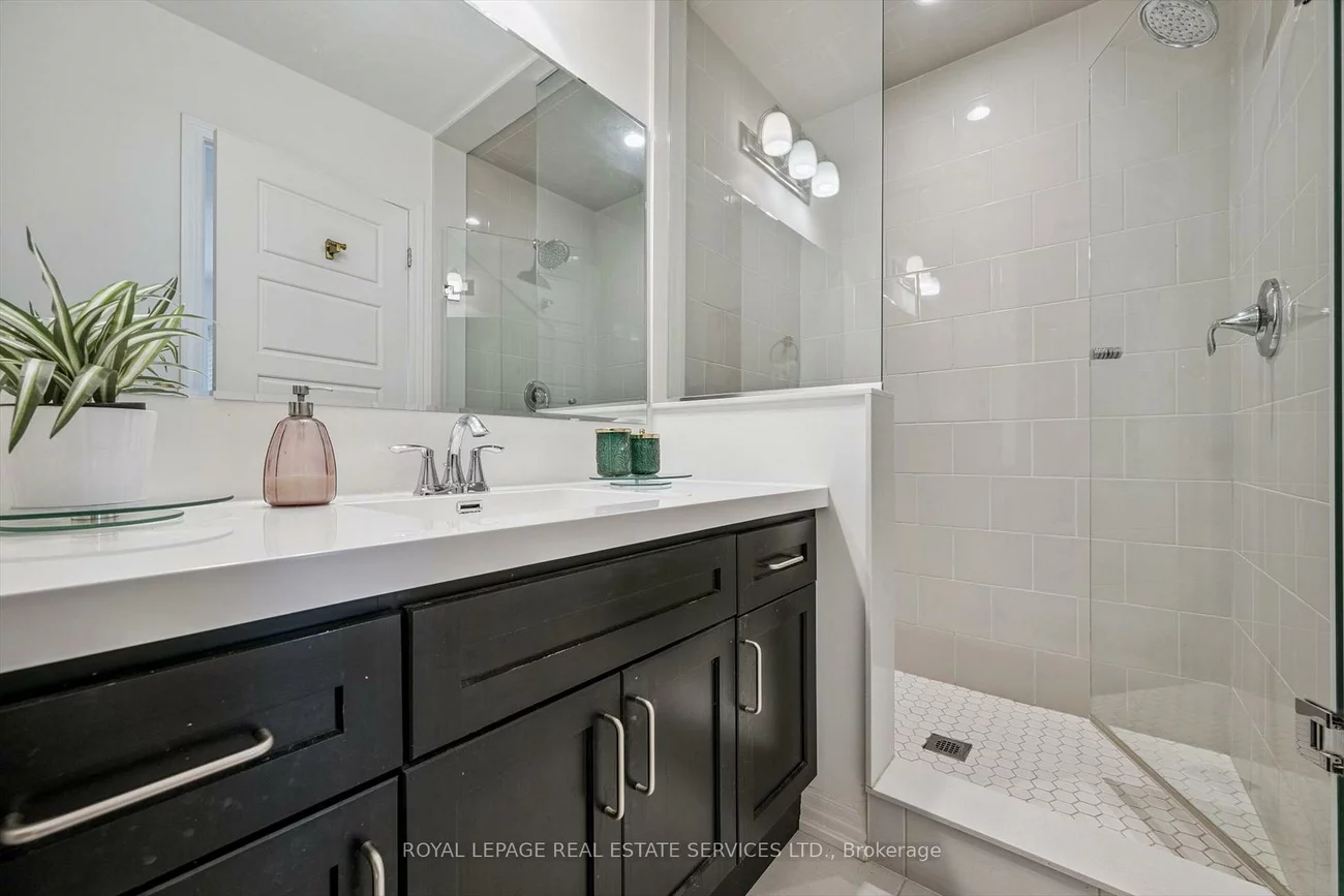 78, Huguenot, 1008 - GO Glenorchy, Oakville