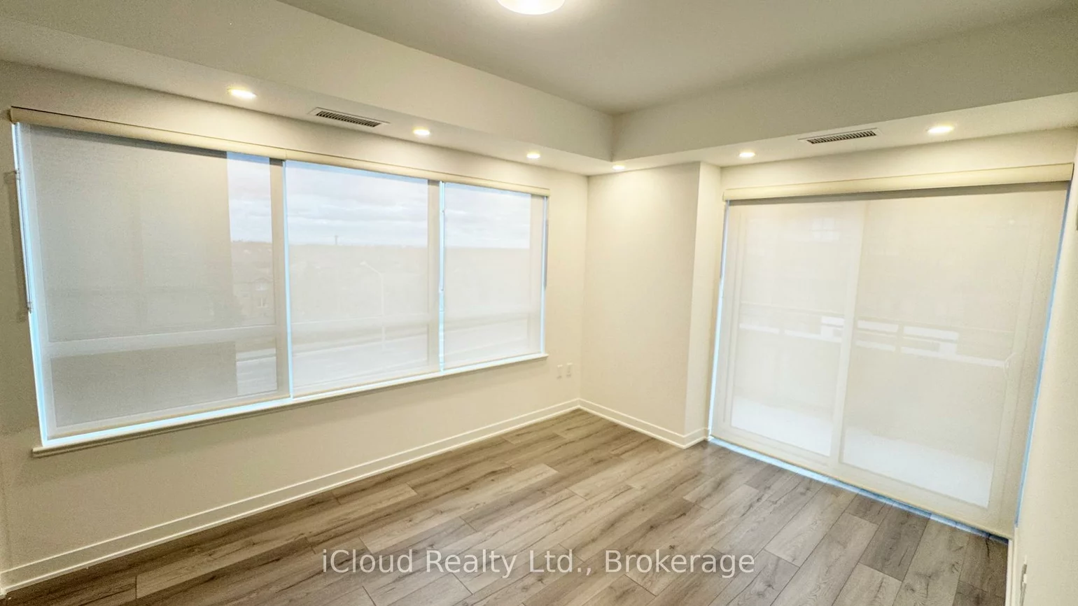 395, Dundas, 1008 - GO Glenorchy, Oakville