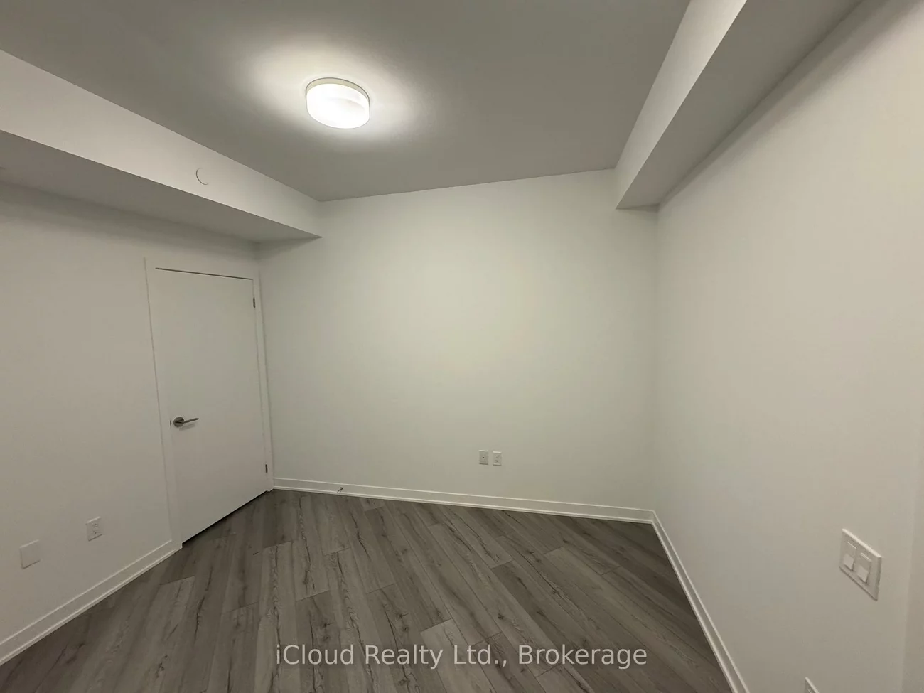 395, Dundas, 1008 - GO Glenorchy, Oakville