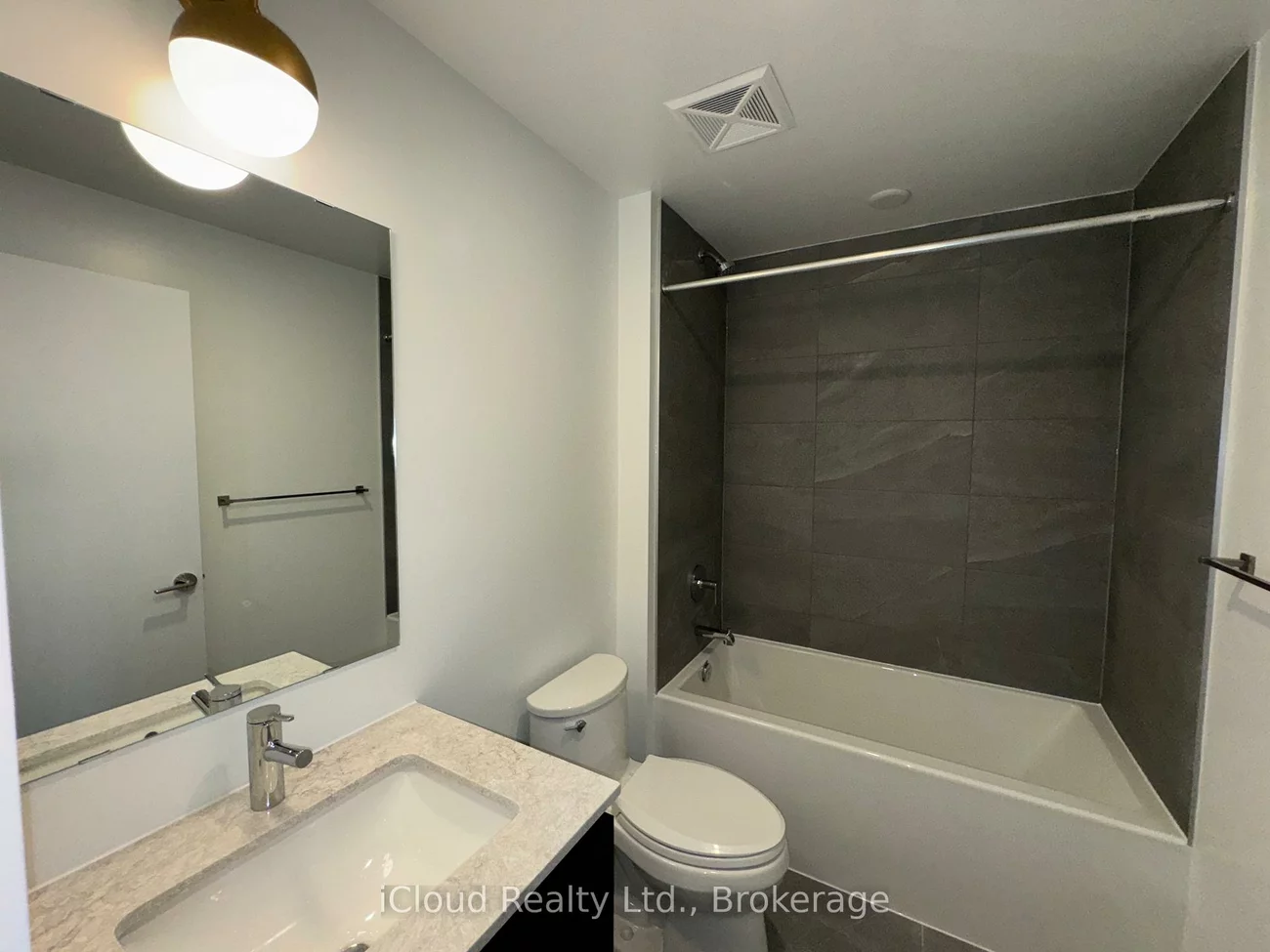 395, Dundas, 1008 - GO Glenorchy, Oakville