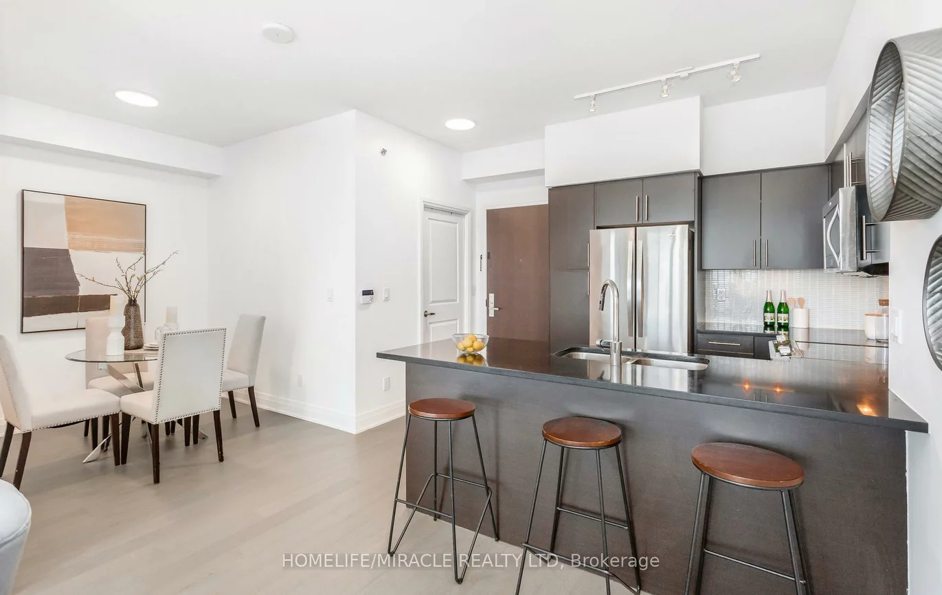 55, Speers, 1002 - CO Central, Oakville