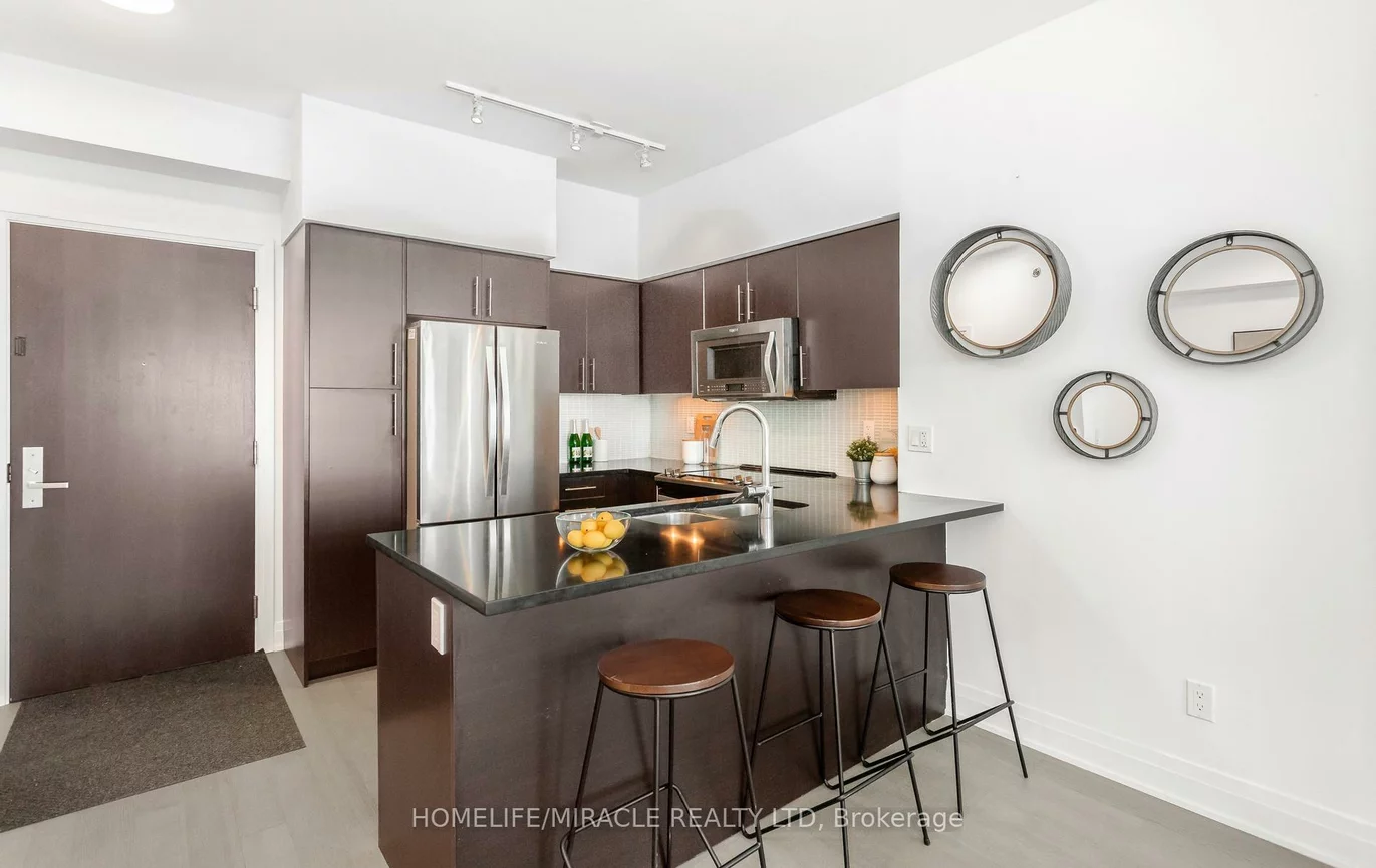 55, Speers, 1002 - CO Central, Oakville