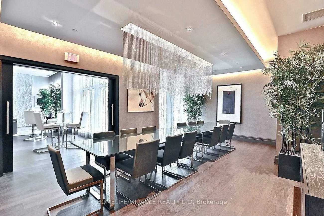 55, Speers, 1002 - CO Central, Oakville
