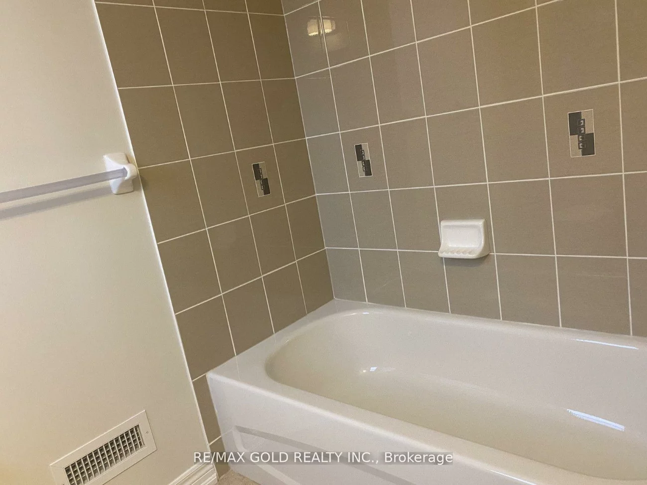 276, Gatwick, 1015 - RO River Oaks, Oakville