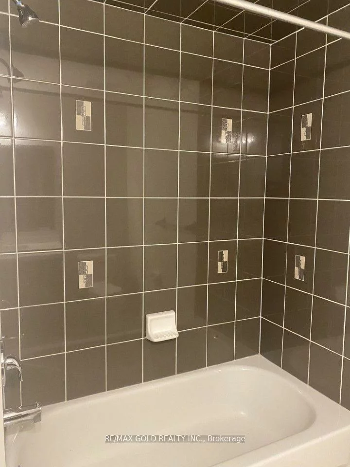 276, Gatwick, 1015 - RO River Oaks, Oakville