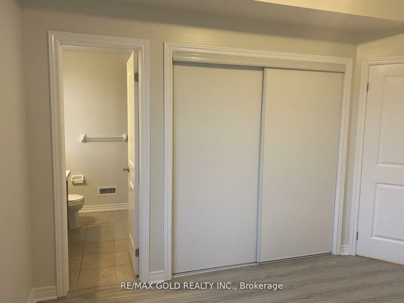 276, Gatwick, 1015 - RO River Oaks, Oakville