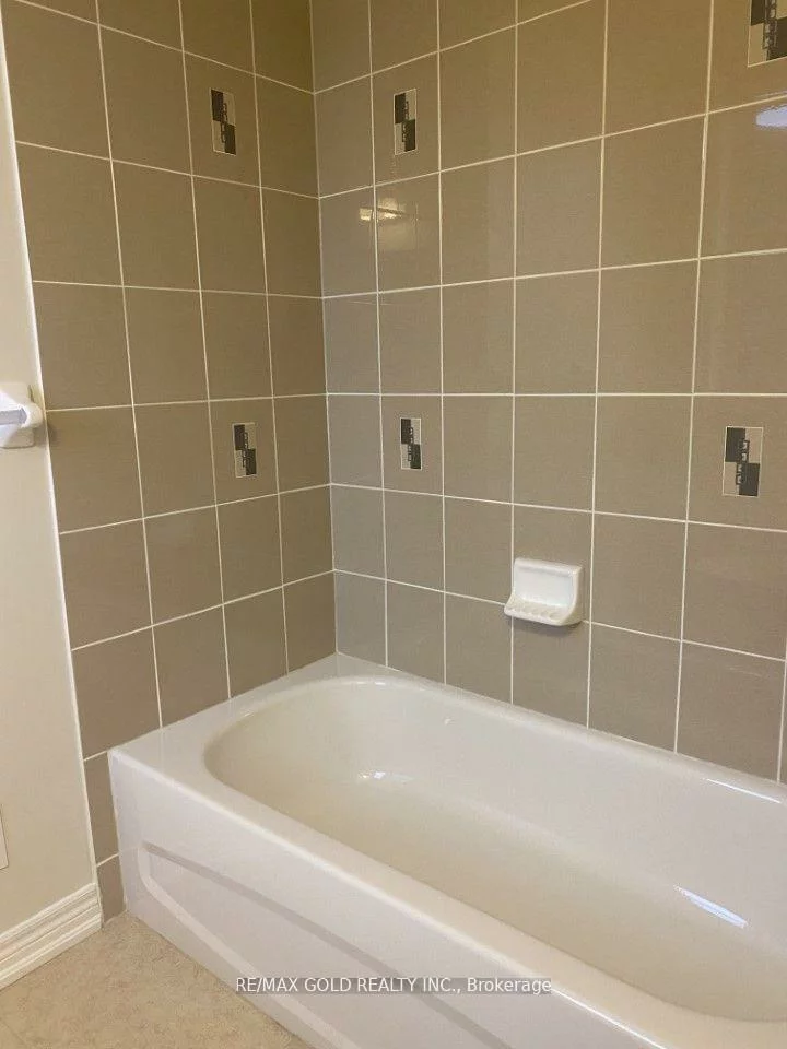 276, Gatwick, 1015 - RO River Oaks, Oakville