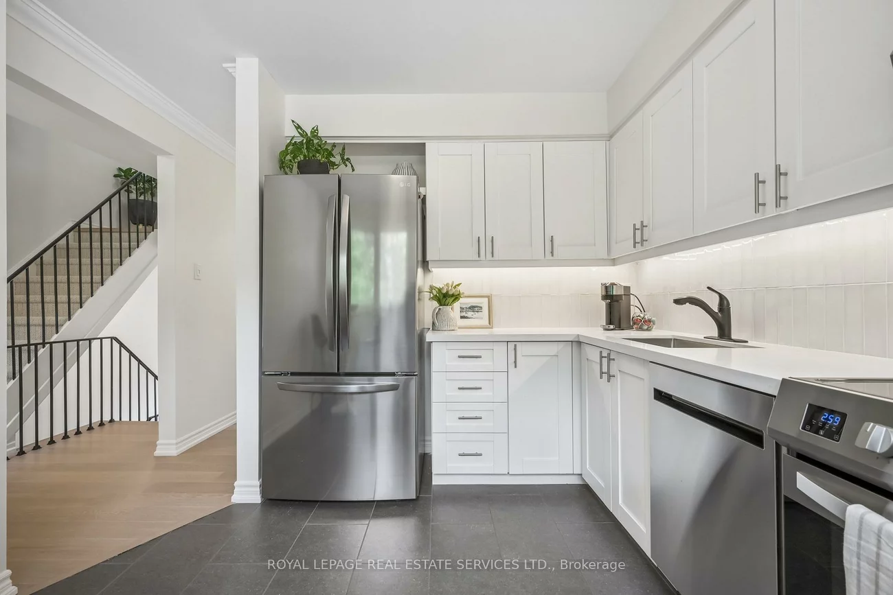 2222, Marine, 1001 - BR Bronte, Oakville