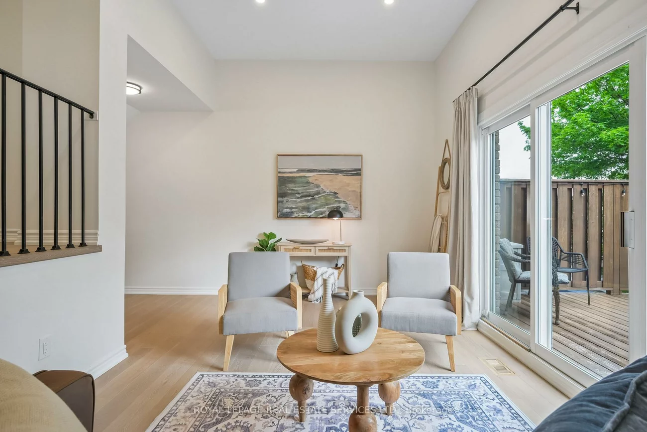 2222, Marine, 1001 - BR Bronte, Oakville