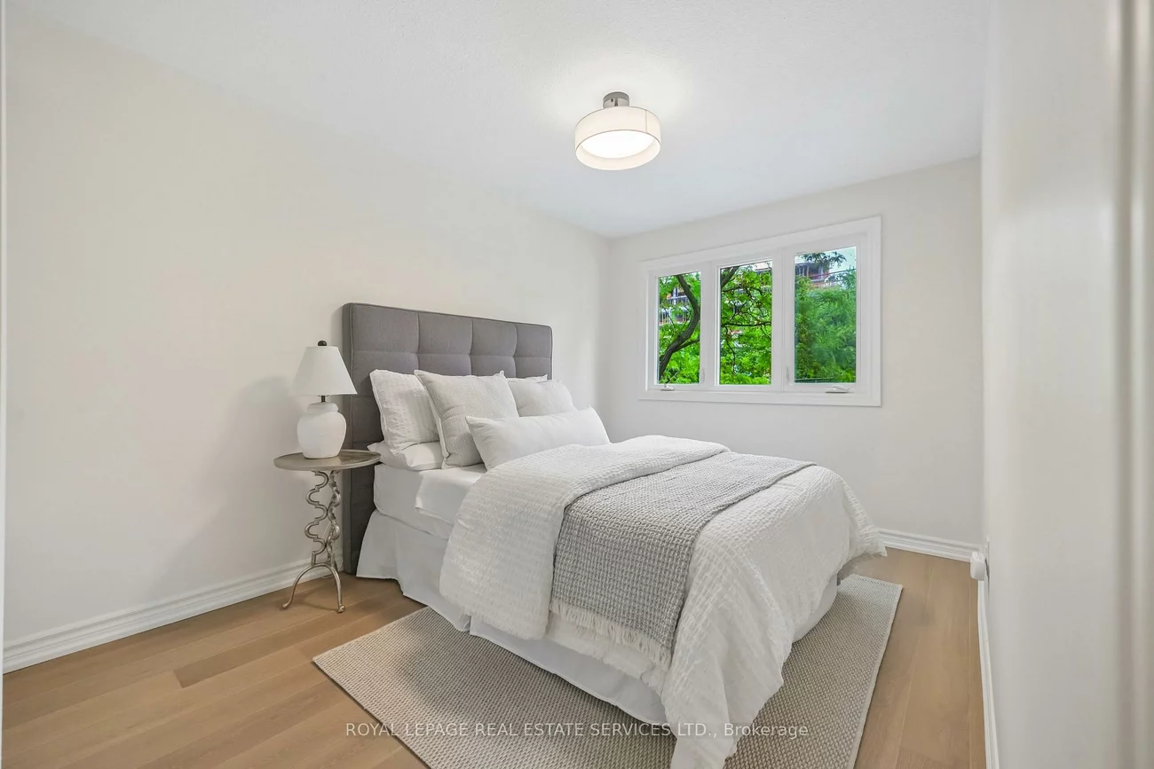 2222, Marine, 1001 - BR Bronte, Oakville