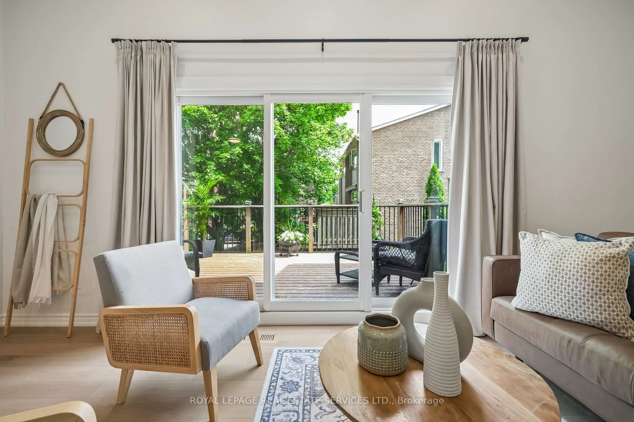 2222, Marine, 1001 - BR Bronte, Oakville