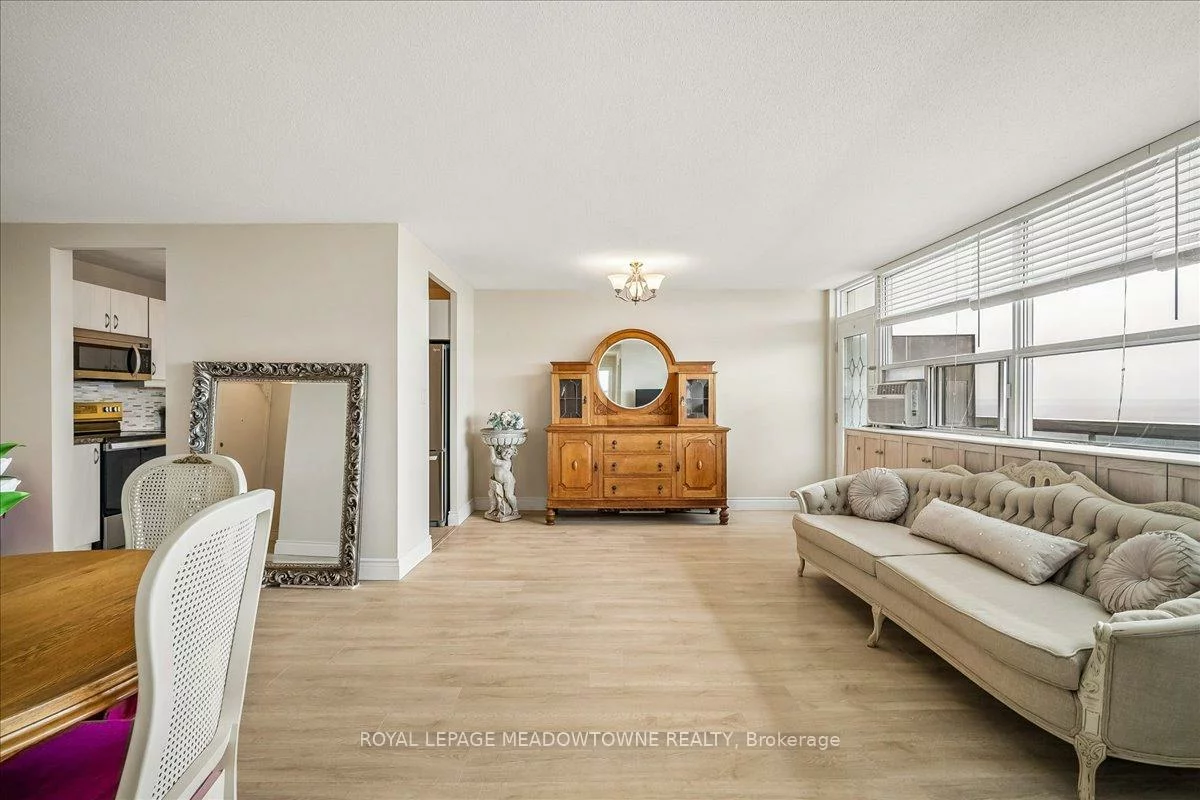 2263, Marine, 1001 - BR Bronte, Oakville