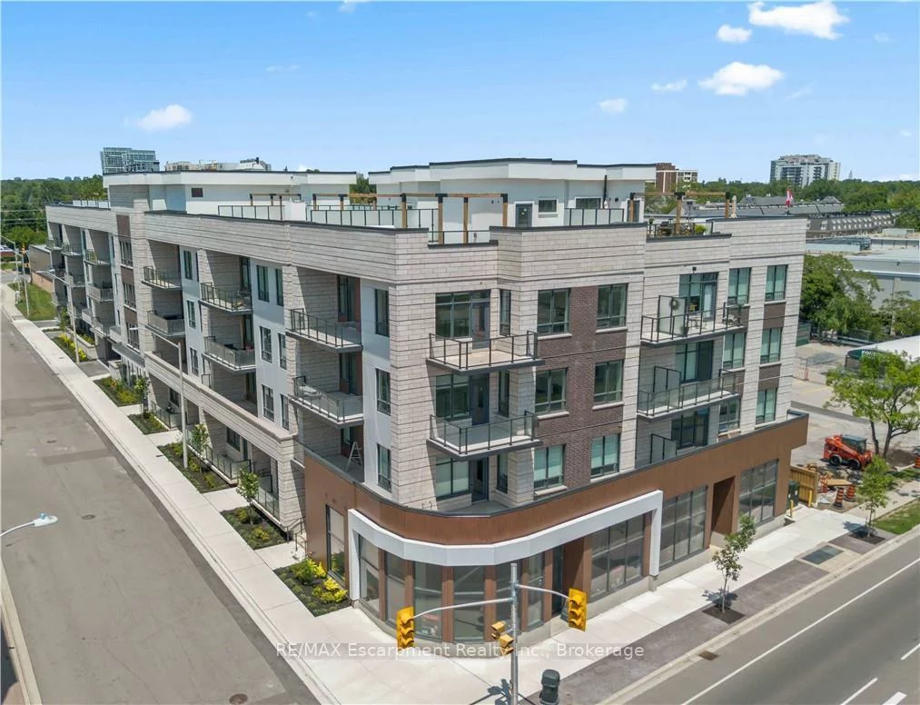 123, Maurice, 1002 - CO Central, Oakville