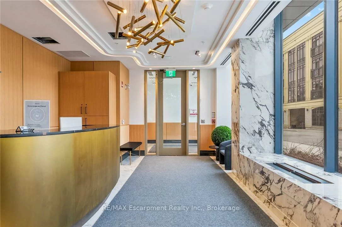 123, Maurice, 1002 - CO Central, Oakville