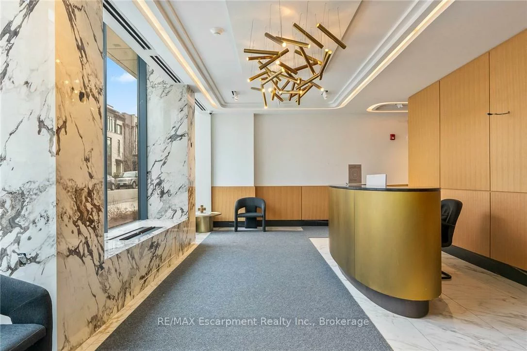 123, Maurice, 1002 - CO Central, Oakville