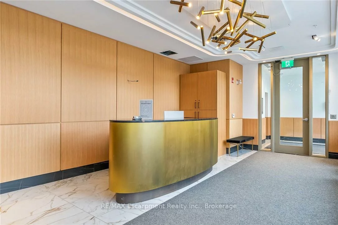 123, Maurice, 1002 - CO Central, Oakville