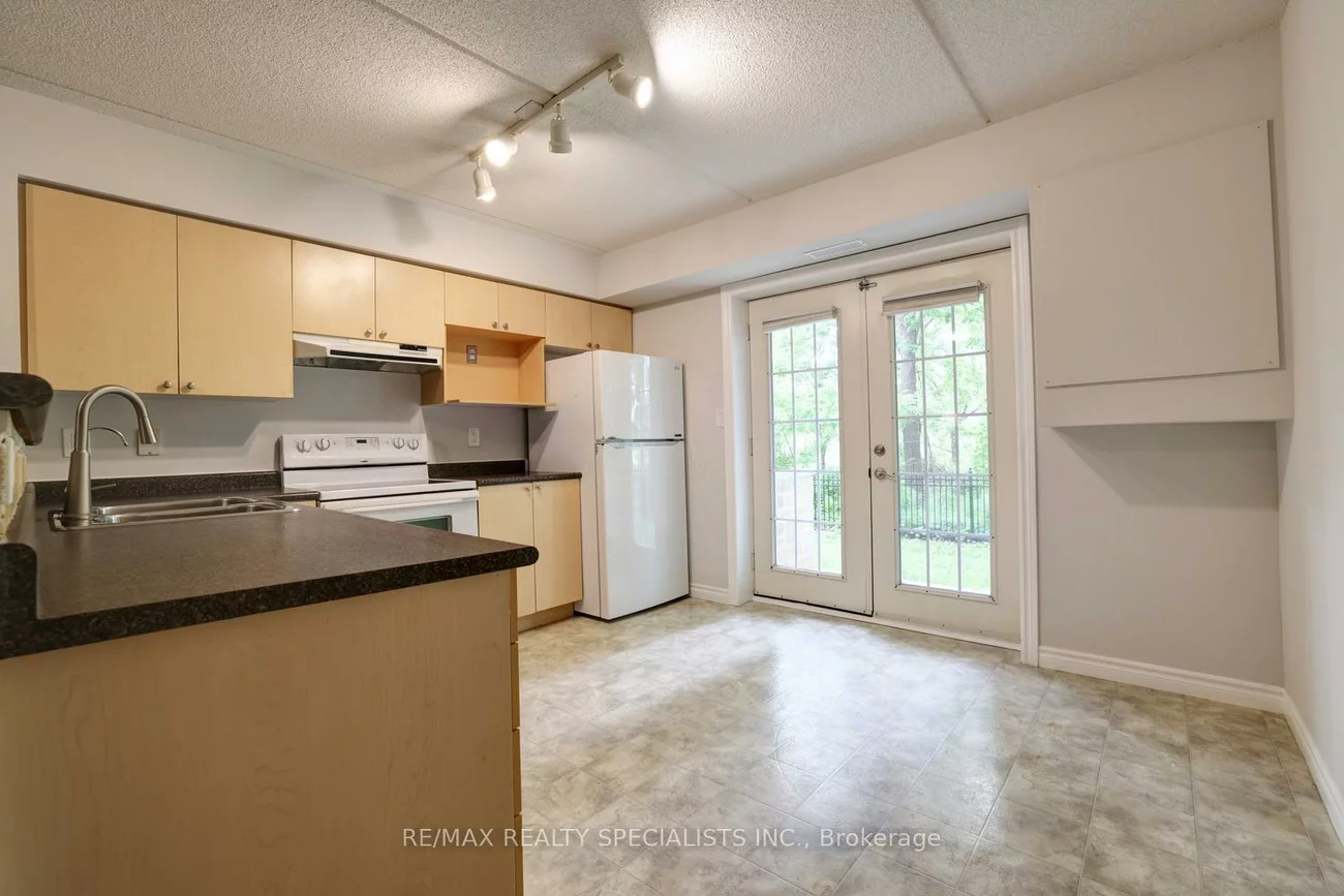 1490, Bishops, 1007 - GA Glen Abbey, Oakville