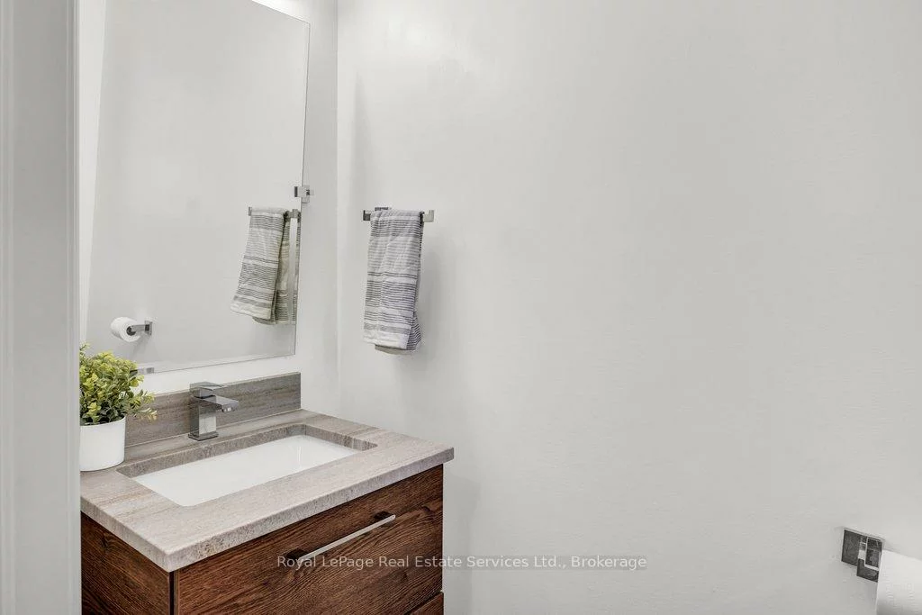 2314, Marine, 1001 - BR Bronte, Oakville